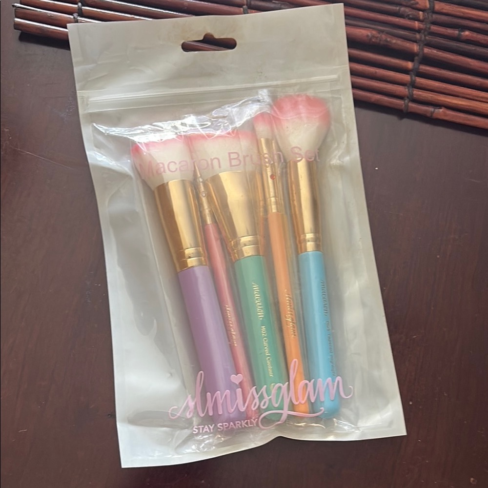 MACARON Pastel Makeup Brush Set